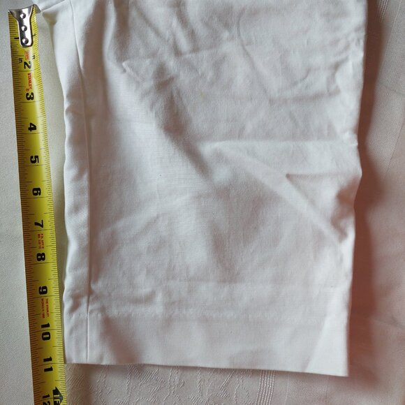 Pure By Alfred Sung White Bermuda 11" Cotton Stretchy Shorts (Size M) - Picture 9 of 9